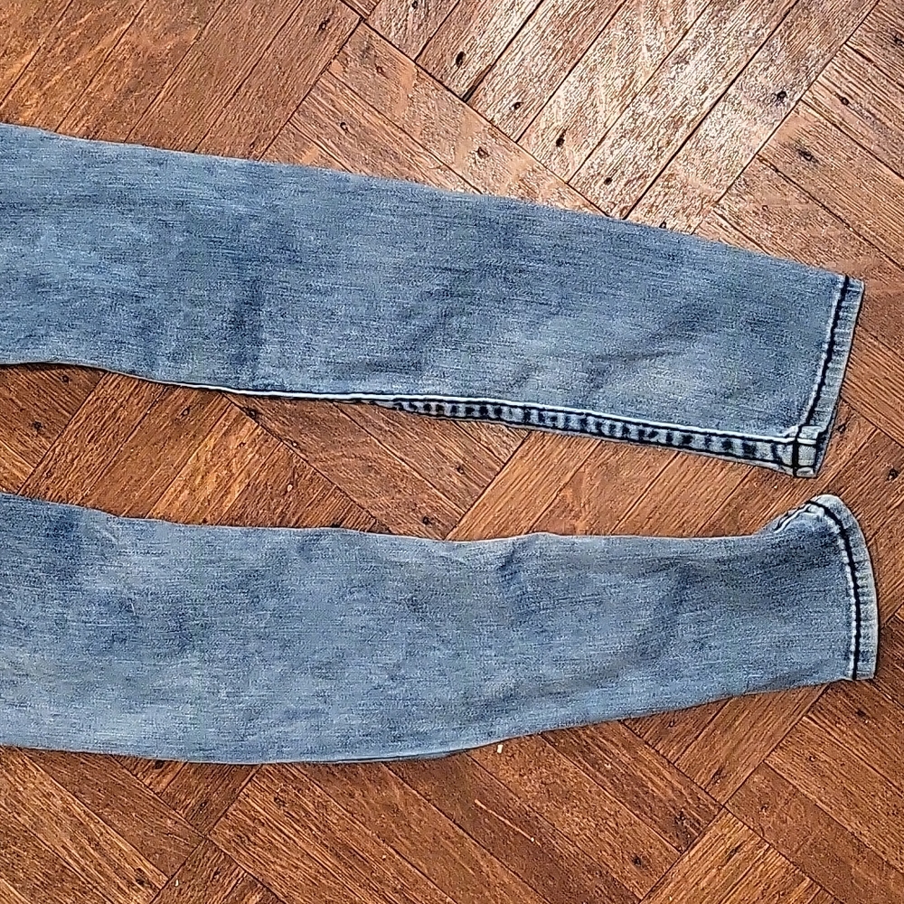 True Religion Jeans - Picture 4 of 6